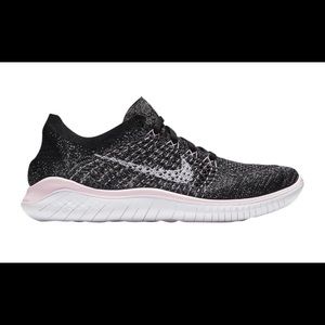 Nike Womens Flyknit Sneakers Size 7.5
